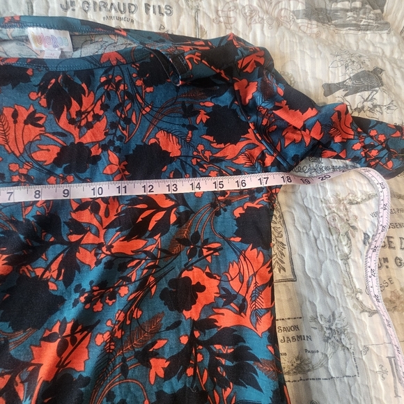 LuLaRoe Julia Dress Medium Red Black Floral on Teal Bodycon T-Shirt Style - Picture 6 of 7